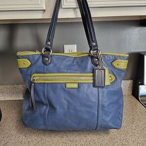 Coach F23922 Daisy Spectator Emma Tote in moonlight blue